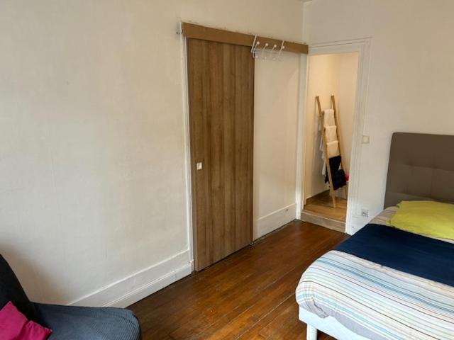 Paris Sacre Coeur Montmartre Et Tour Eiffel, 8 People, Apartment Exterior photo