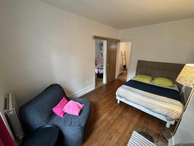 Paris Sacre Coeur Montmartre Et Tour Eiffel, 8 People, Apartment Exterior photo