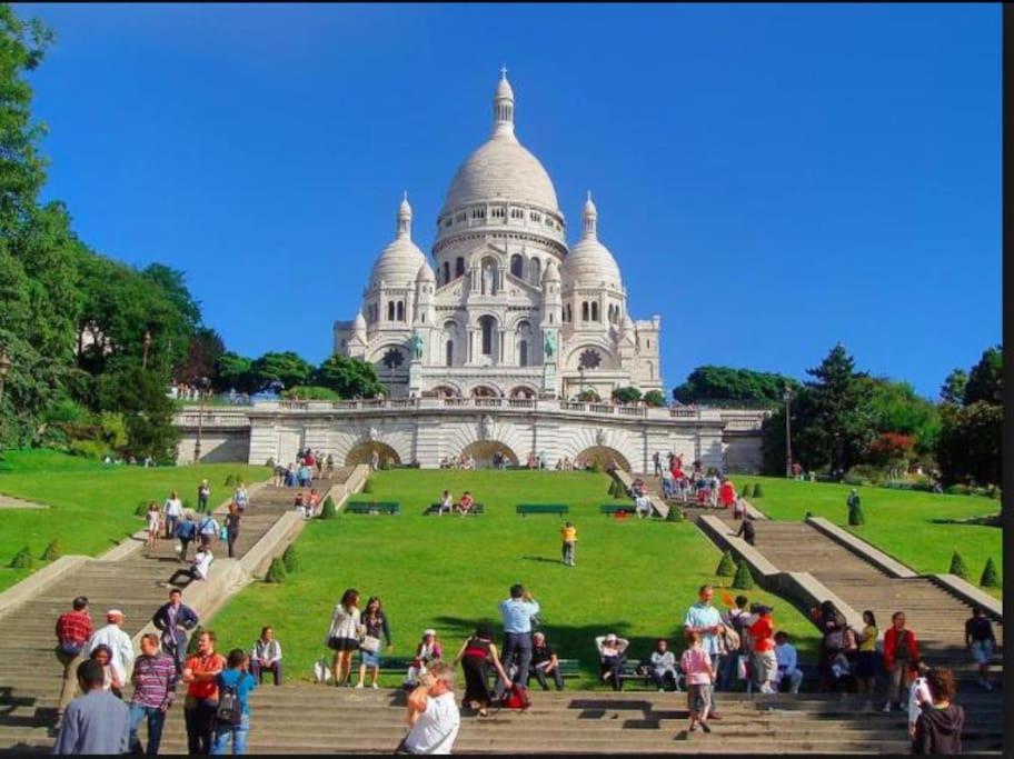 Paris Sacre Coeur Montmartre Et Tour Eiffel, 8 People, Apartment Exterior photo