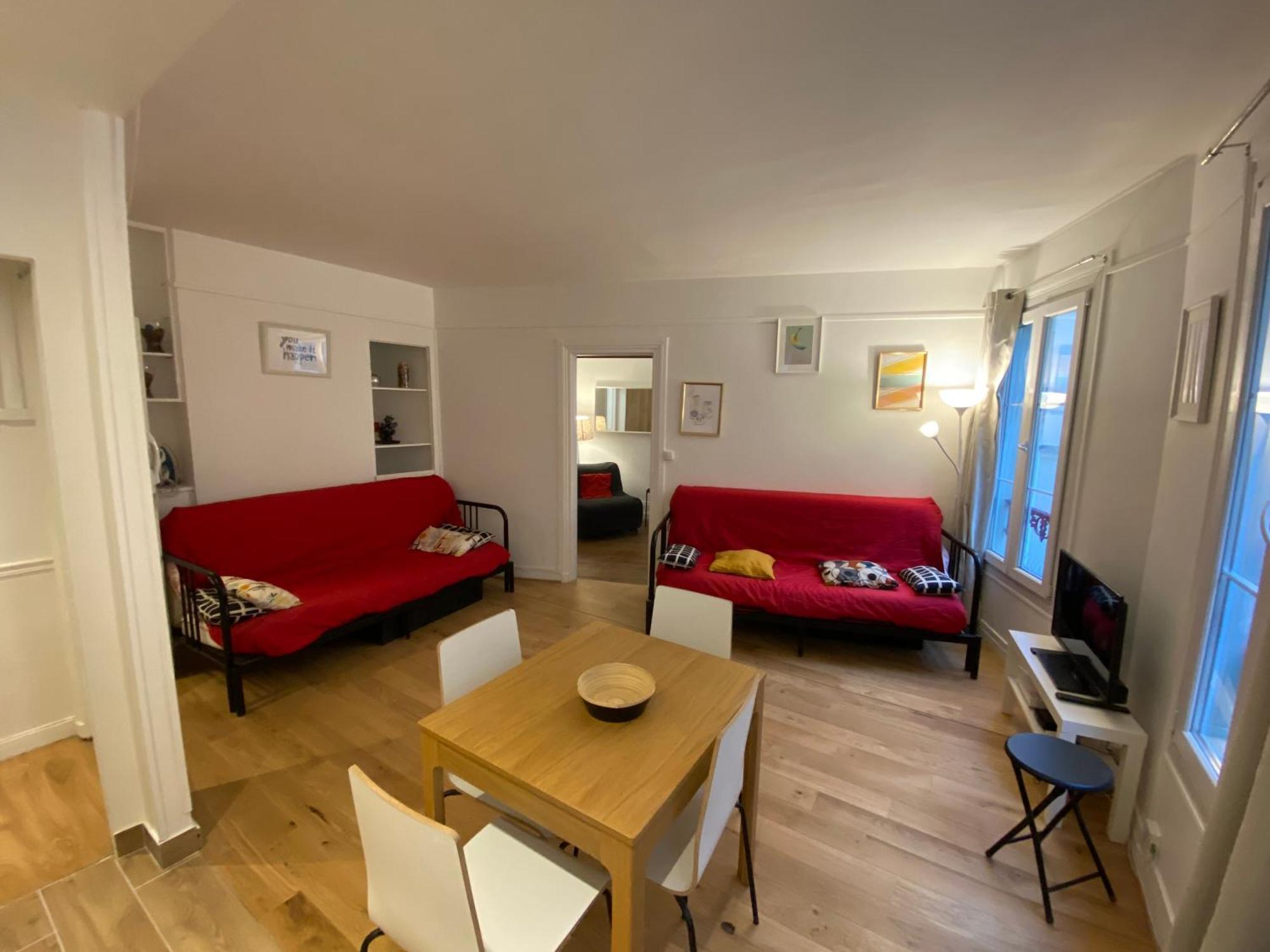 Paris Sacre Coeur Montmartre Et Tour Eiffel, 8 People, Apartment Exterior photo
